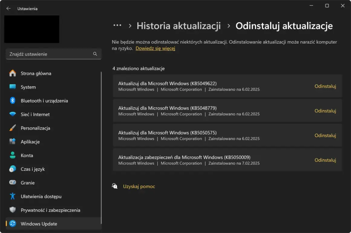 Ekran "Odinstaluj aktualizacje" w Ustawieniach Windows. Widzisz listę zainstalowanych aktualizacji, z opcją "Odinstaluj", co pozwala cofnąć aktualizację.