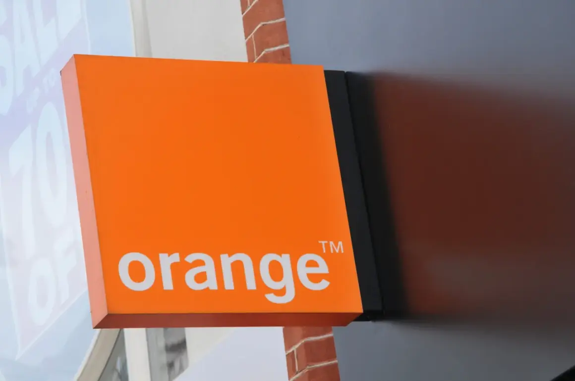 Pomarańczowy znak Orange z napisem "orange™". Szukasz informacji, jak wyłączyć pocztę głosową Orange?