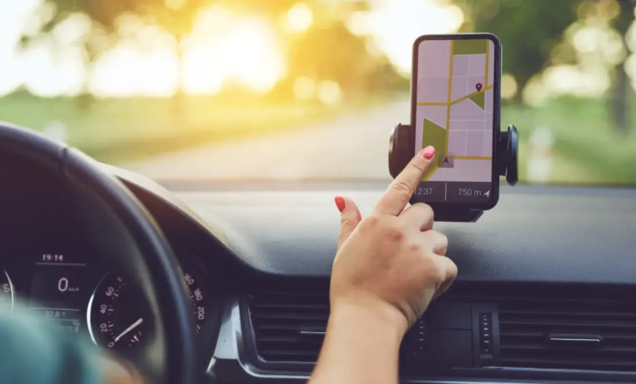 Nawigacja w telefonie - Jak wybrać i ustawić, by działała idealnie?